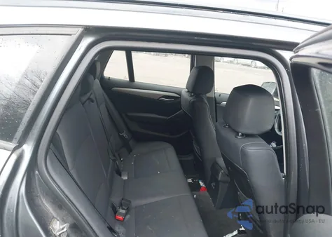 2014 BMW X1 xDrive28I z USA, uszkodzony, nr VIN WBAVL1C57EVY12932